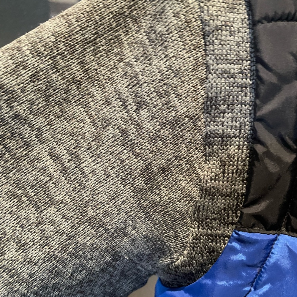 Hurley Blue and Black Puffer Vest with Gray Sleeves - Picture 5 of 7